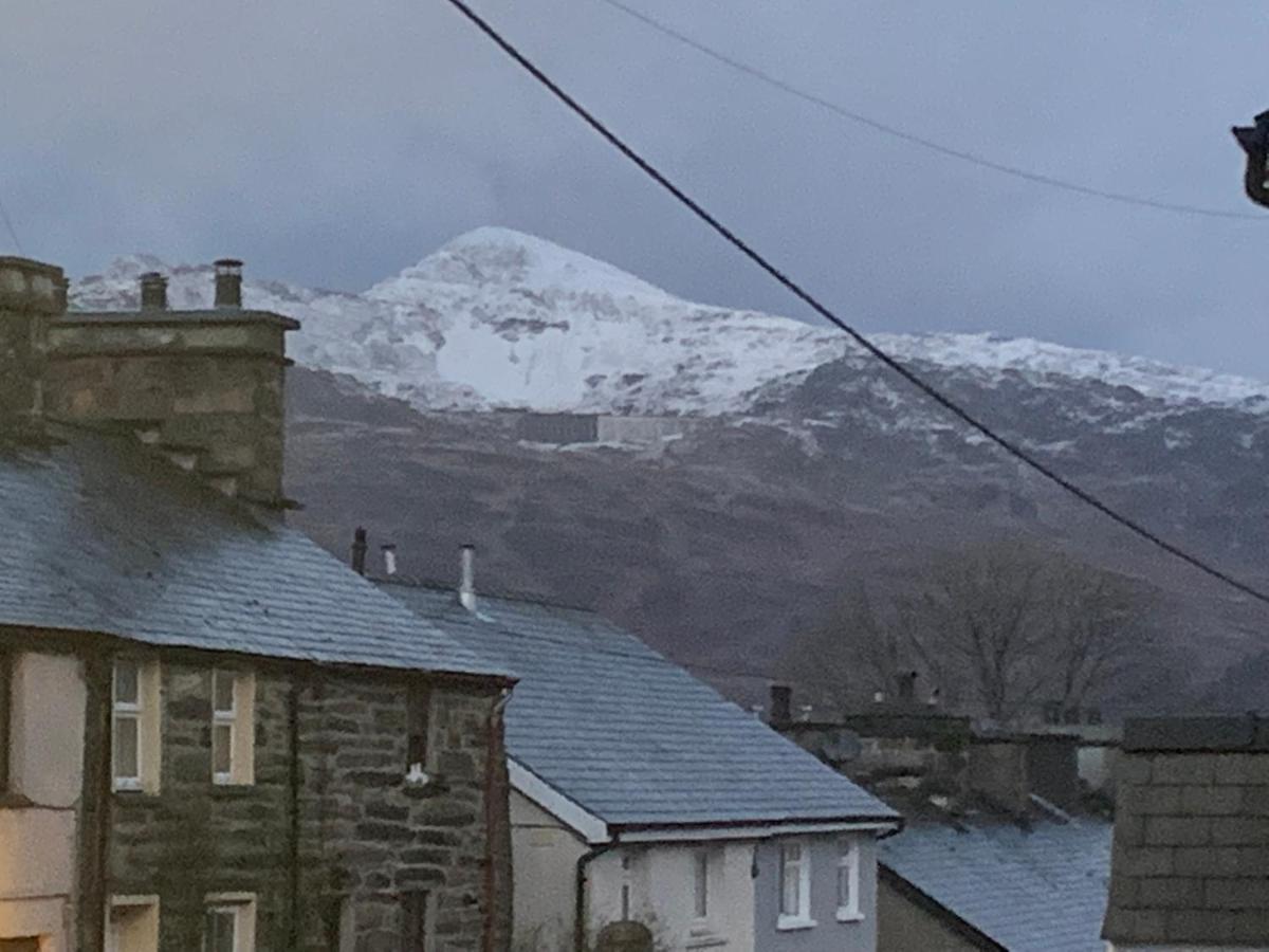 Cosy Cottage In Picturesque Snowdonia With Stunning Views Of The Moelwyn Mountains Blaenau Ffestiniog Exterior foto